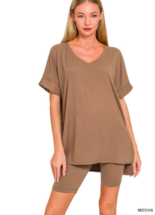 Brushed dty microfiber v-neck top & biker shorts